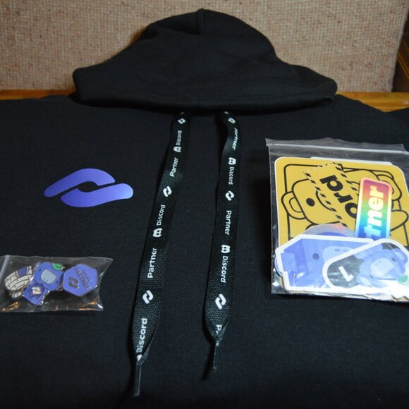 Discord Partner Stickers, Enamel Pin Set, and 4XL Hoodie 2020 Swag Pack (RARE) - Picture 1 of 11